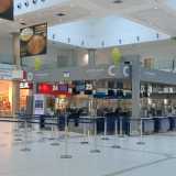 ...30mila metri quadrati su pi� livelli, con 5 biglietterie, 8 banchi per i tour operator, uno per le informazioni e 28 per i check in, oltre alle pi� moderne infrastrutture di volo, dai piazzali di sosta alle vie di rullaggio